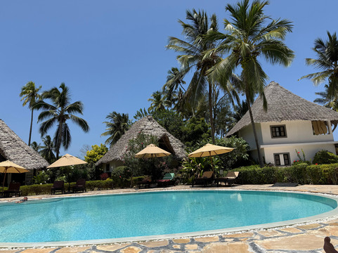 本格威湾度假村主图