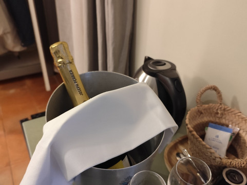 高加雅区酒店主图