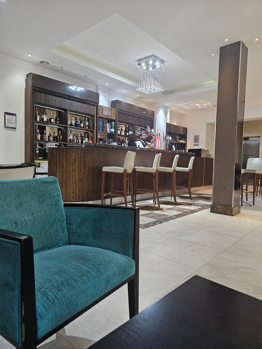 柏悦君豪希思罗-官方