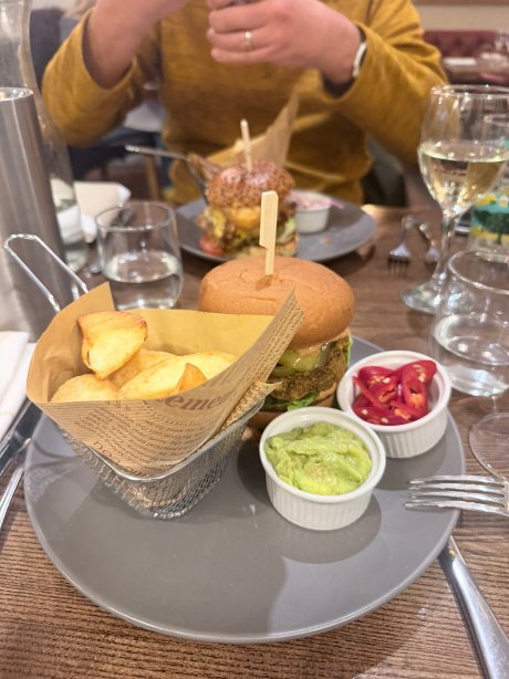 奎斯阿姆斯宾馆-官方