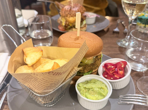 奎斯阿姆斯宾馆主图