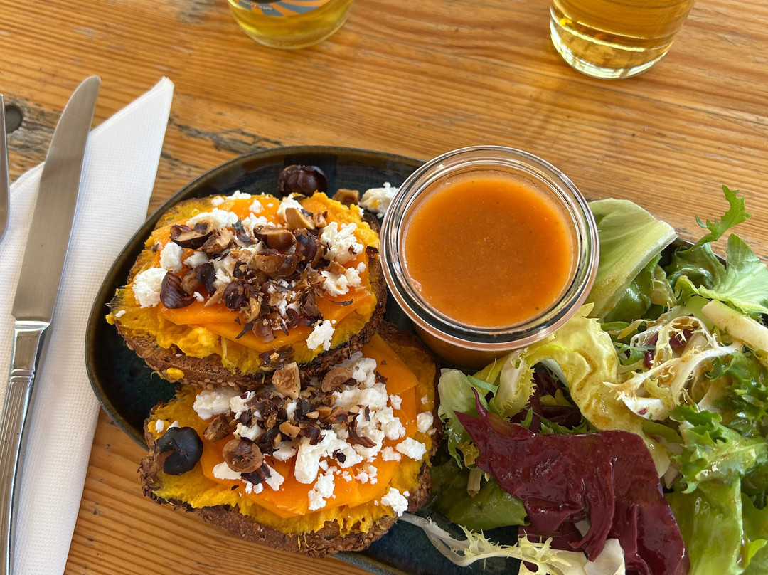 Rugs&Coffee-Houilles必去景点