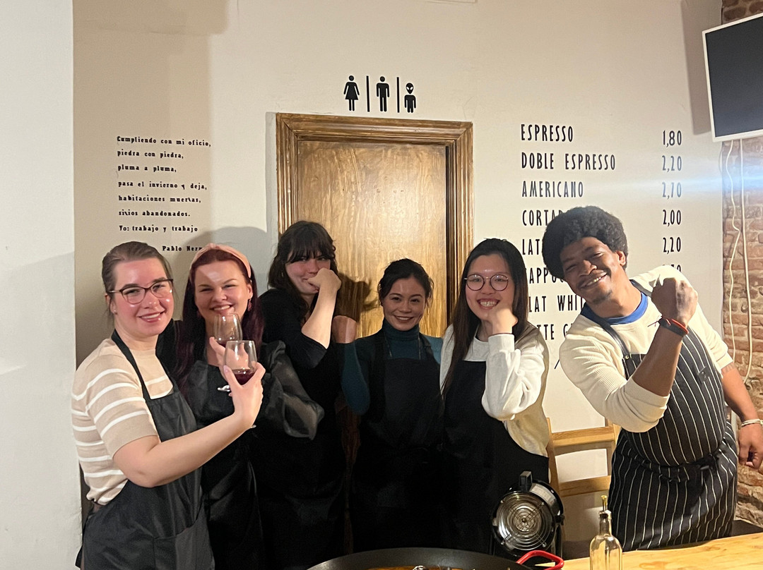 Paella and Sangria Workshop (Rara Avis Experience)-马德里必去景点