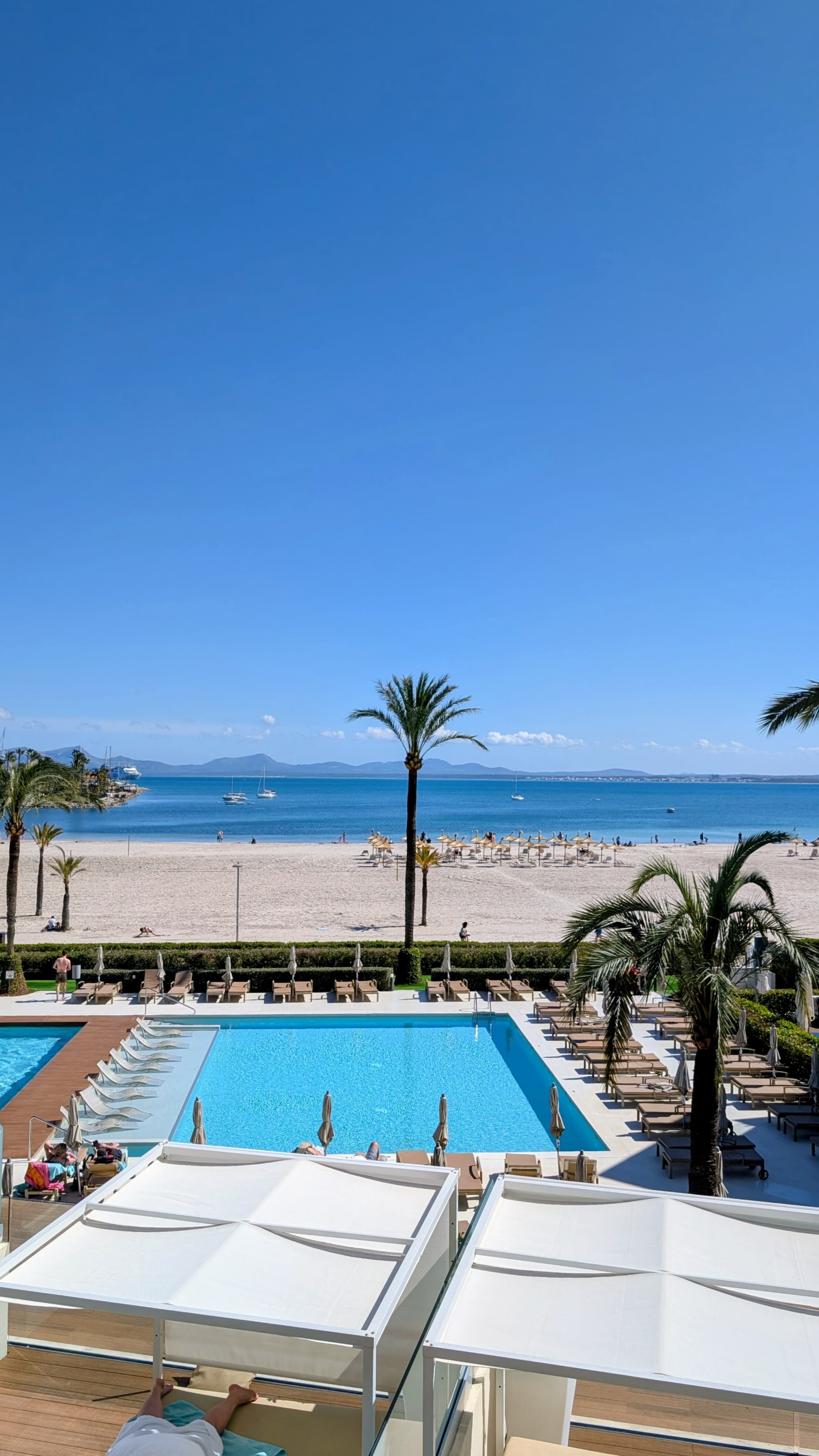 万岁高尔夫 - 限成人-泳池