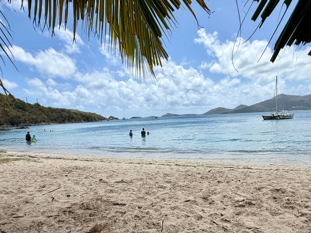 Hansen Bay Beach-East End必去景点
