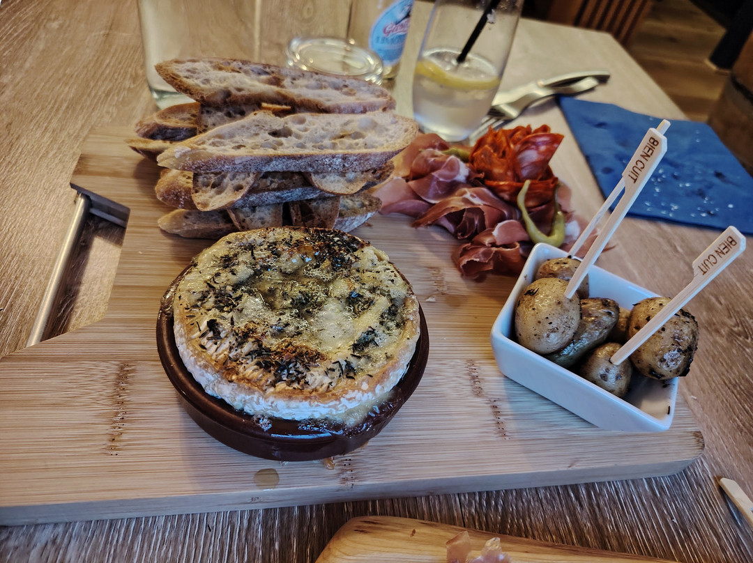 Le Pique-nique Du Bassin