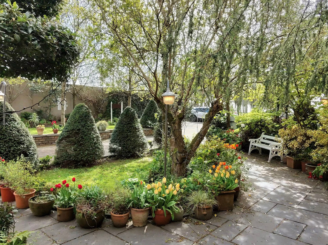 河岸别墅酒店主图