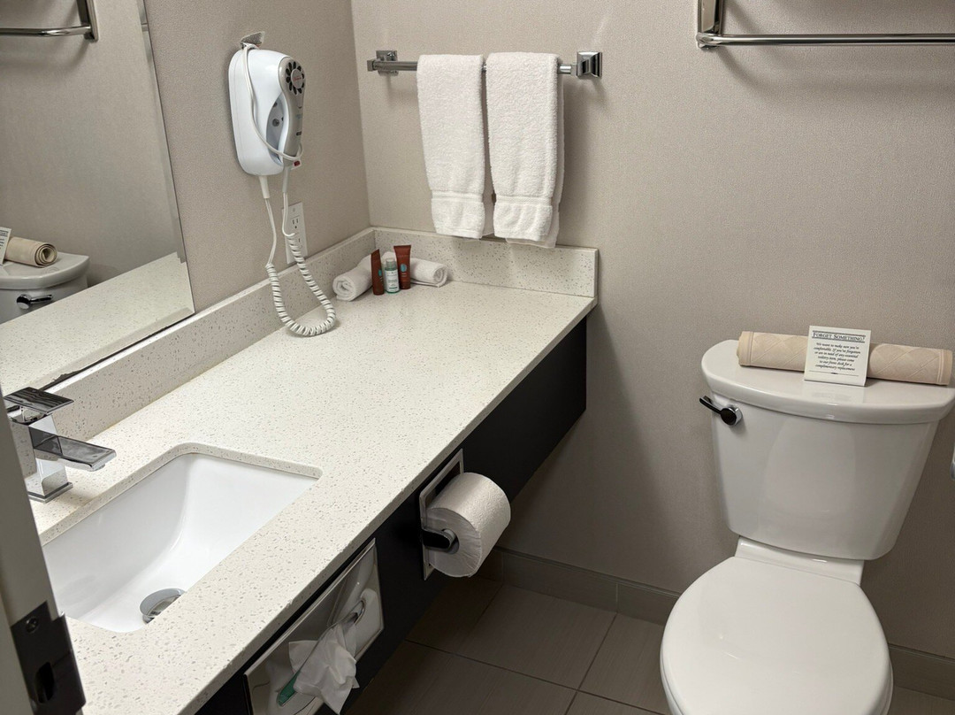 The Kanata Blairmore Hotel主图