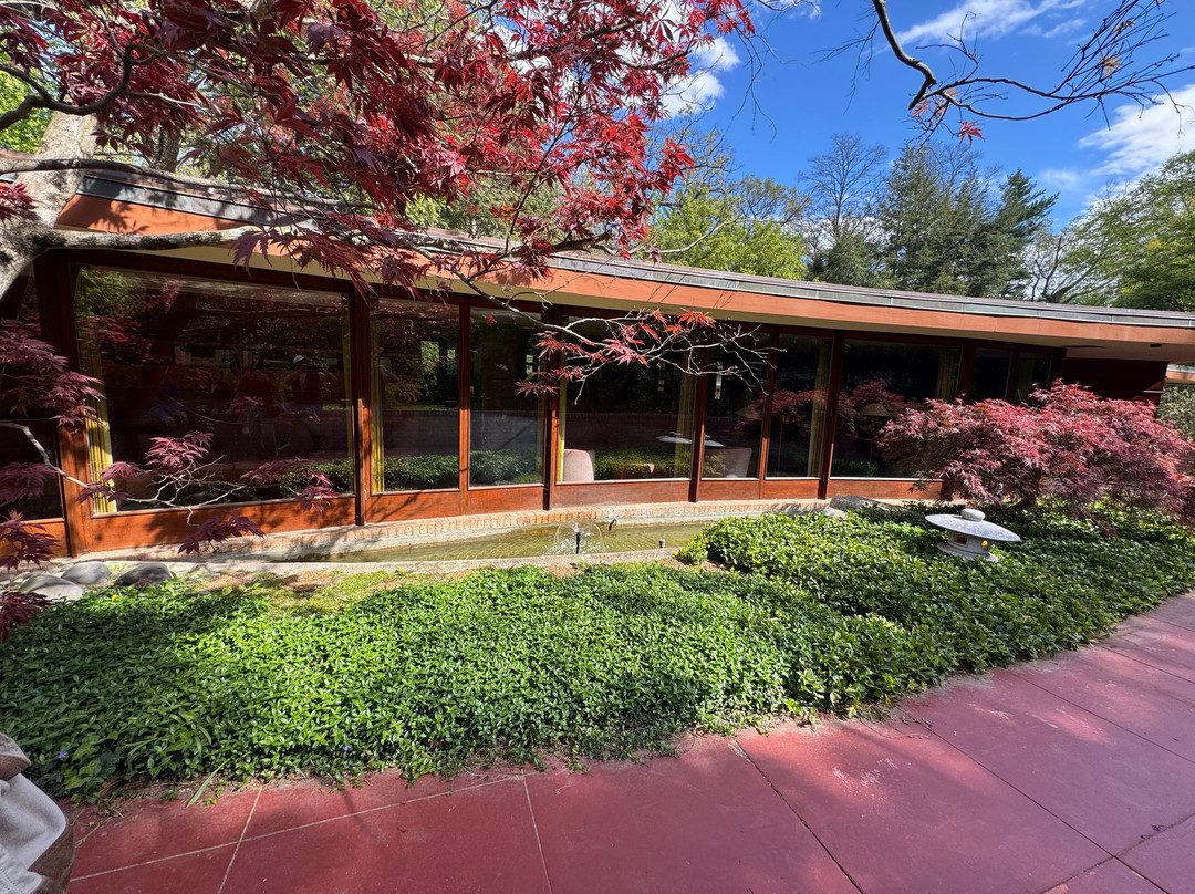 Frank Lloyd Wright's Laurent House-罗克福德必去景点
