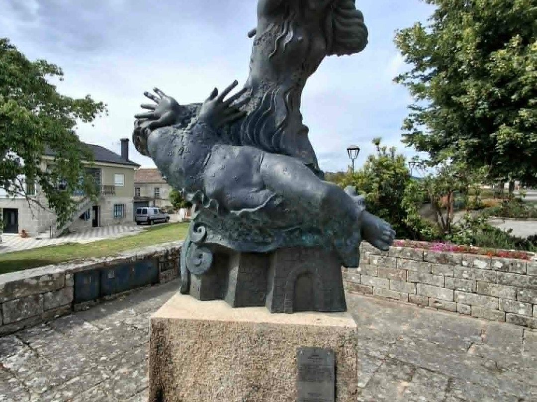 Estátua de Inês Negra