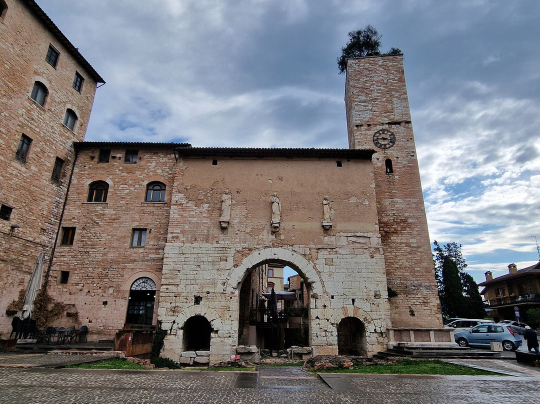 Porta Consolare-Spello必去景点