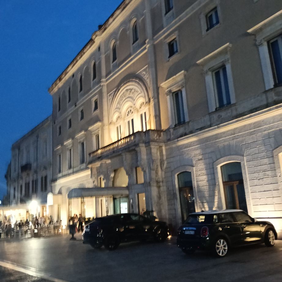 阿尔伯格国际大酒店-旅行者
