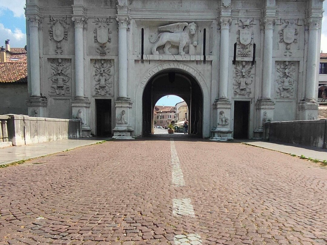 Porta San Tomaso-特雷维索必去景点