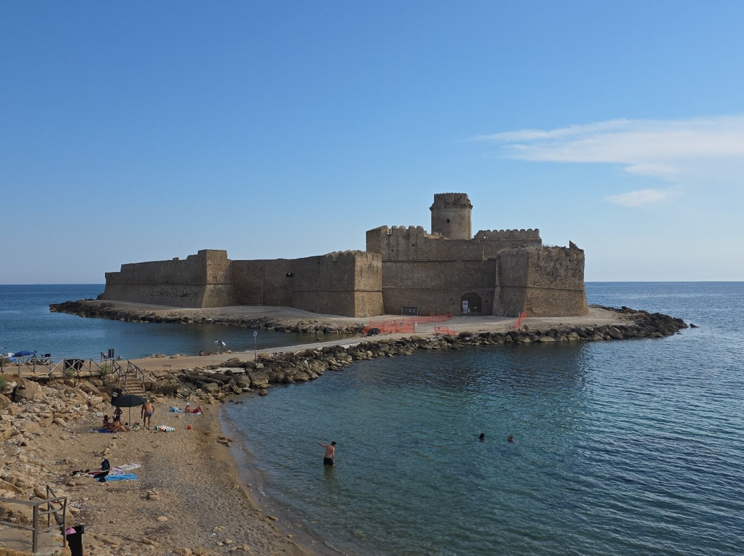Spiaggia Le Castella-Le Castella必去景点