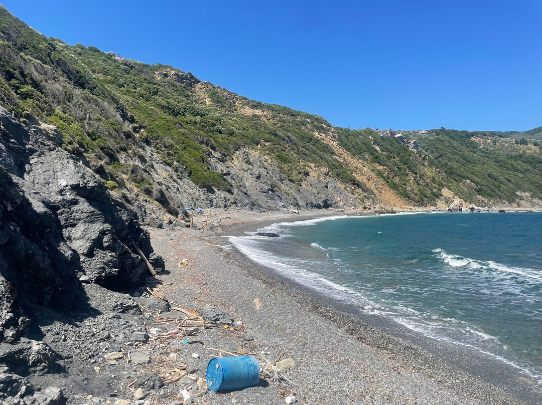 Megas Gialos Beach-Kalivia必去景点