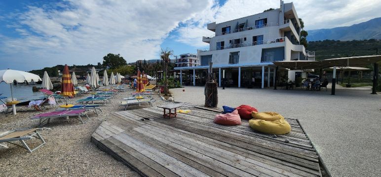 艾塔格兰德酒店-旅行者