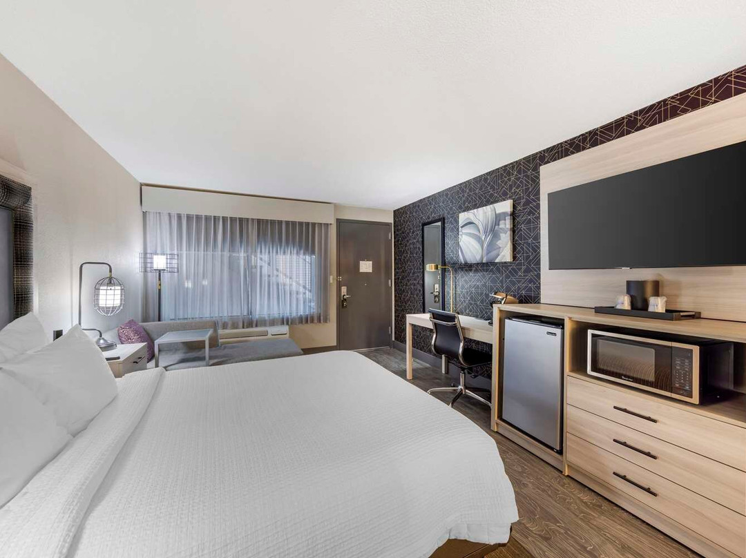Days Inn by Wyndham Reno South