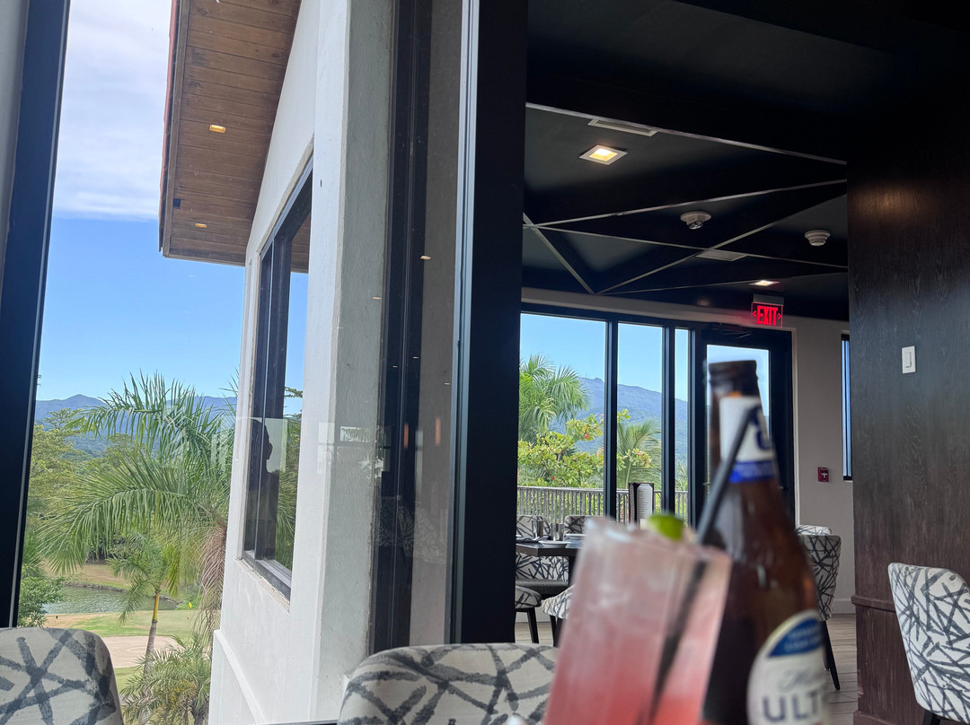 Iguanas Cocina Puertorriqueña