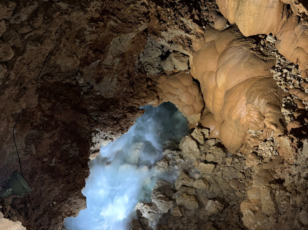 Qadisha Caves-Bcharre必去景点