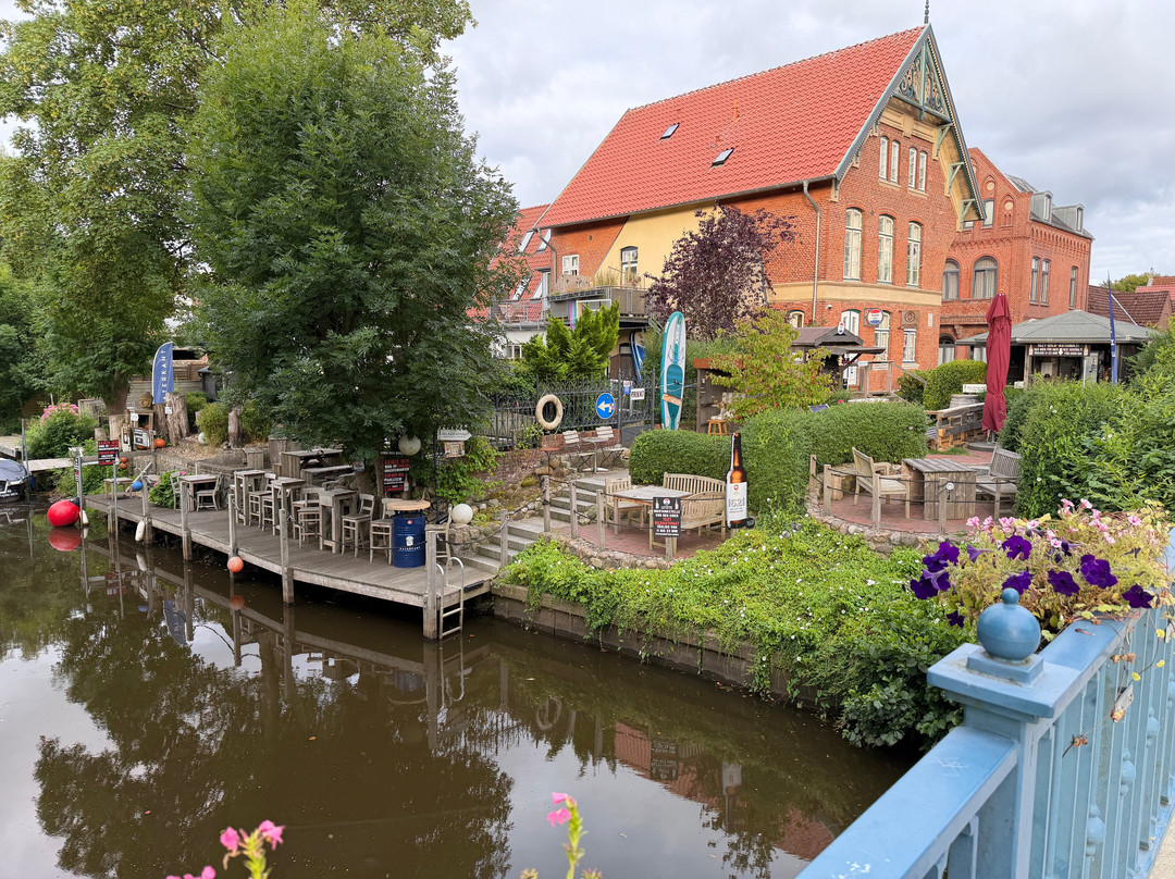 Friedrichstädter Grachtenfahrt-Friedrichstadt必去景点