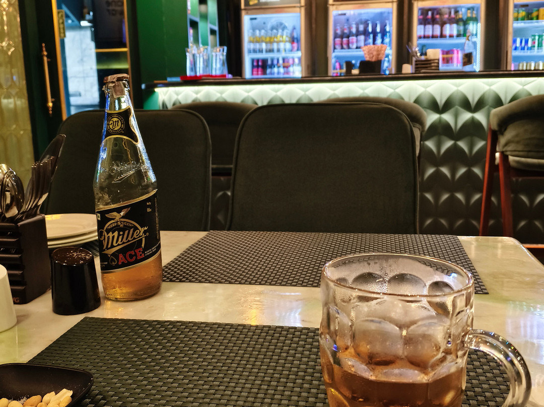 梅费尔传统酒店主图