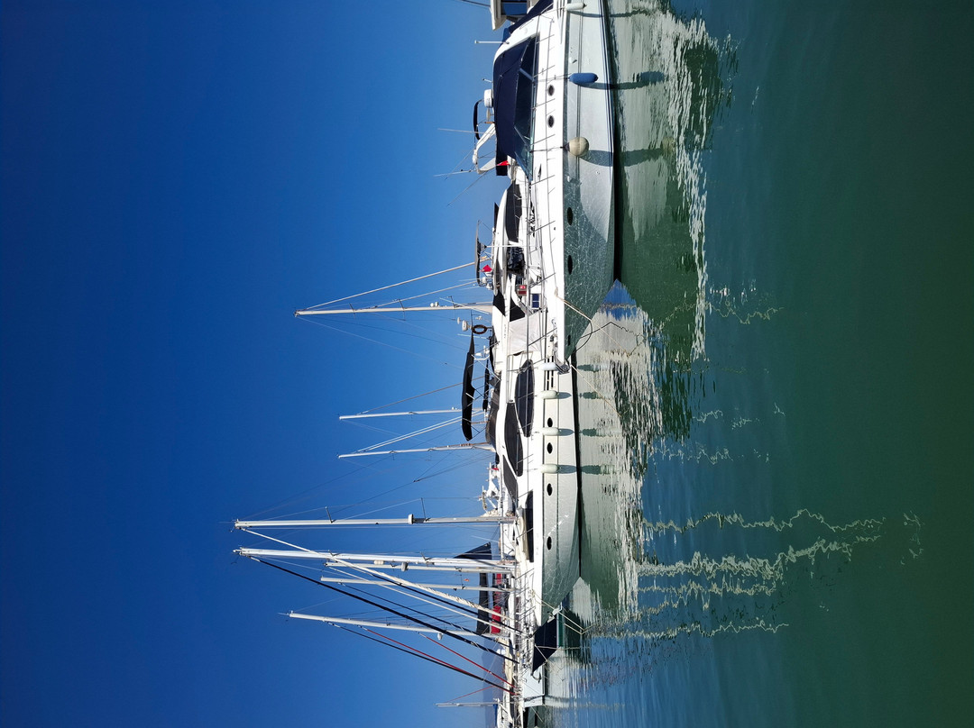 Puerto de la Duquesa-马尼尔瓦必去景点