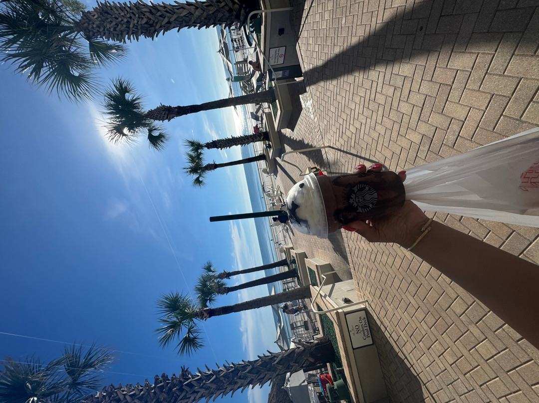 海岸温泉度假酒店主图