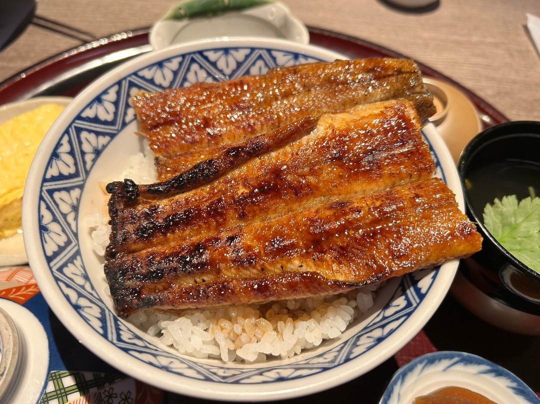 鰻 炭焼 ひつまぶし 美濃金 神田本店