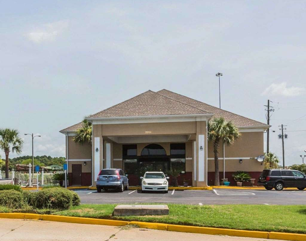 Quality Inn & Suites near Coliseum and Hwy 231 North主图