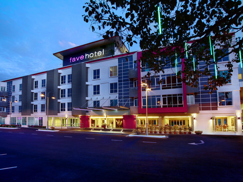 兰卡威珍南海滩法维酒店主图