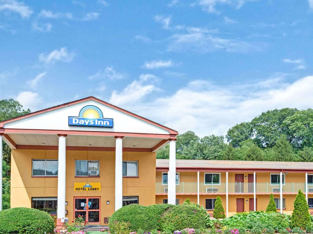 Days Inn & Conference Center by Wyndham Branford New Haven