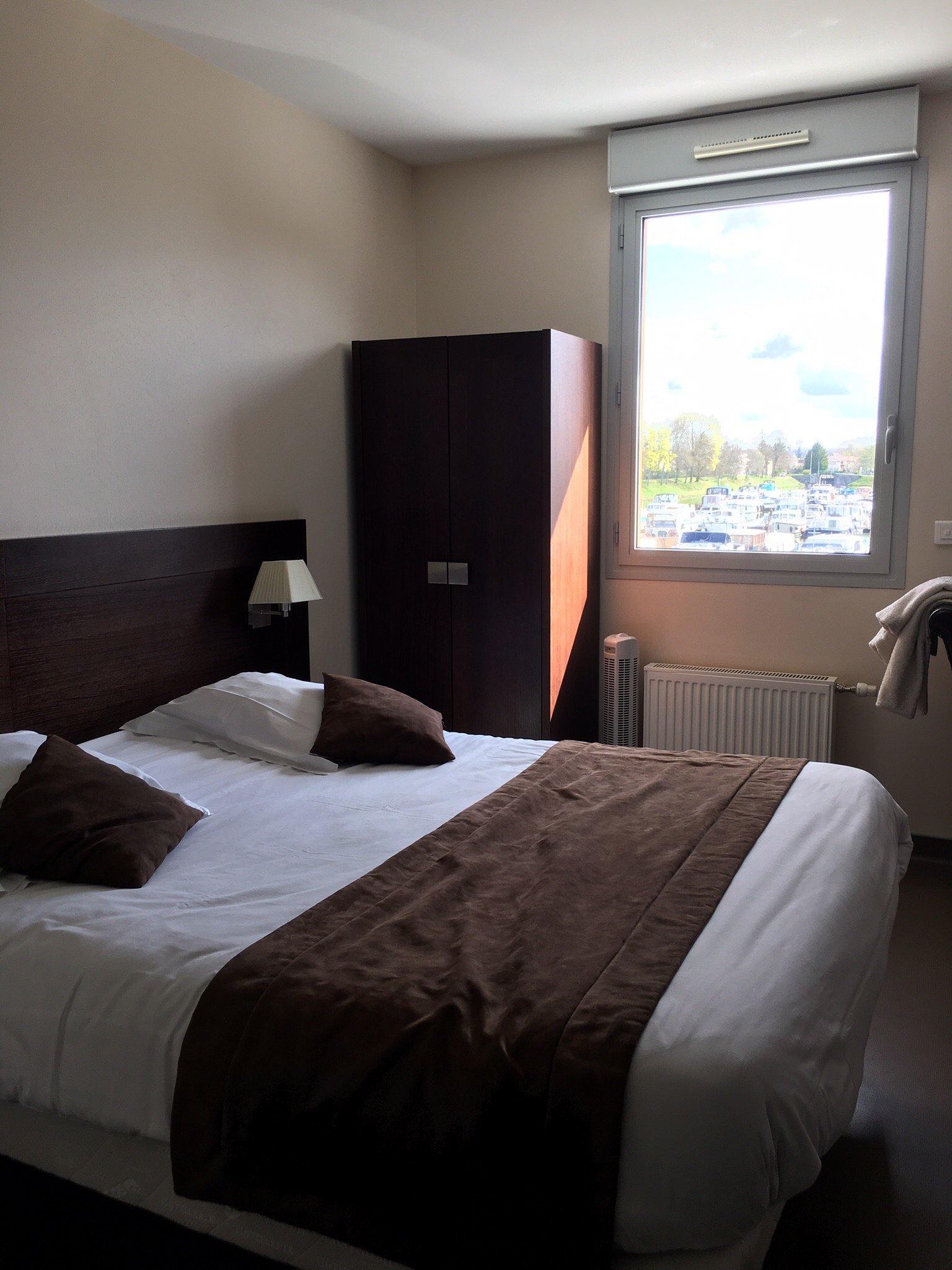 Hotel du Port de Decize-官方