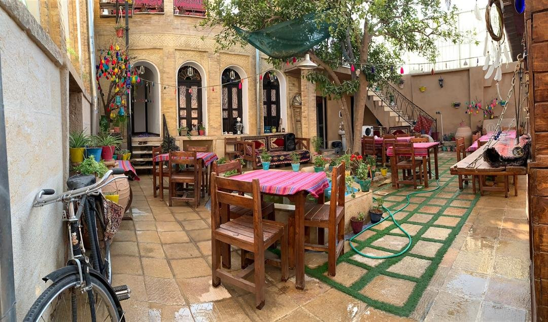 Toranjestan Traditional Hotel