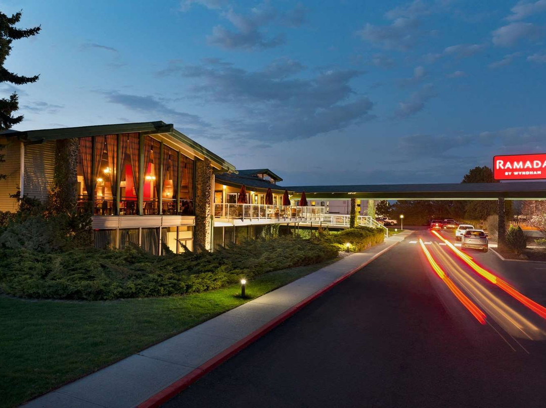 Ramada By Wyndham Spokane Airport主图