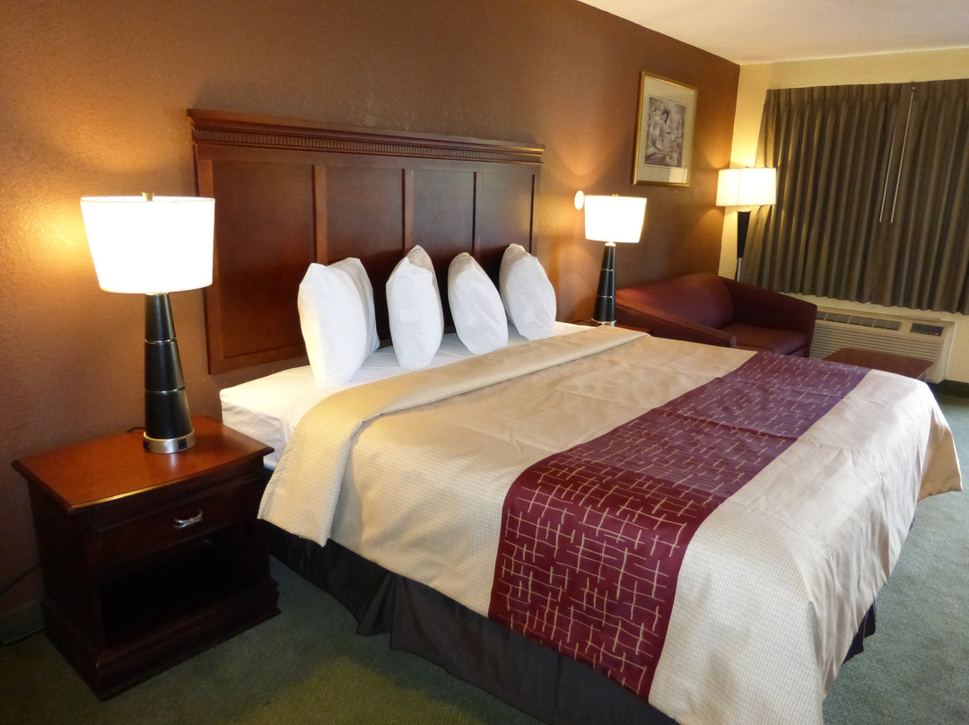 Red Roof Inn & Suites Cleveland, TN主图