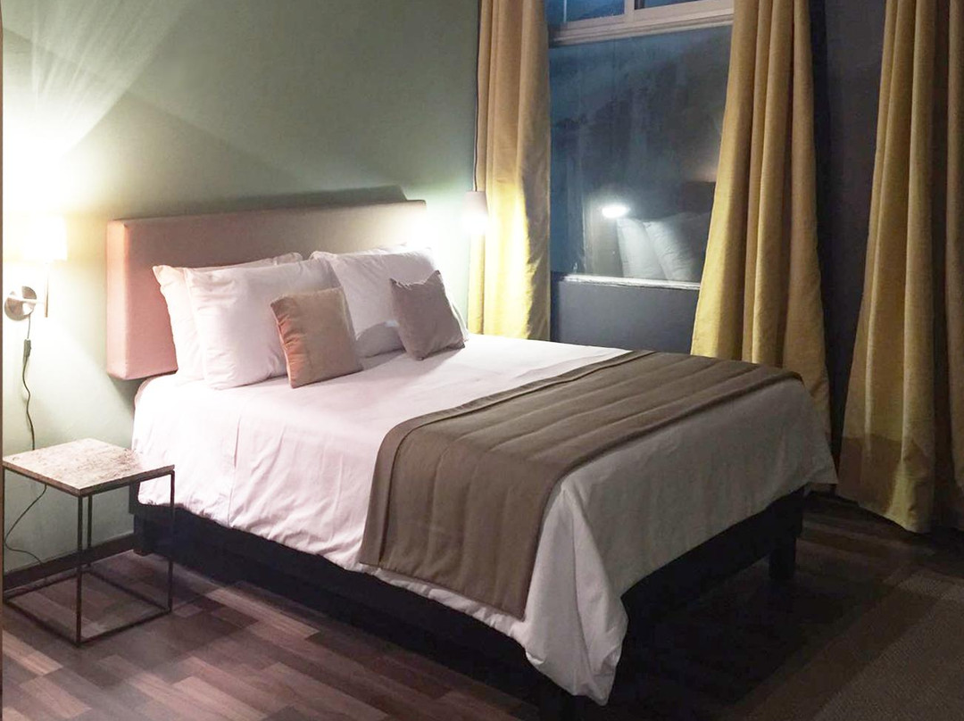 欧瑞扎巴酒店住宿-Lusitania Suites