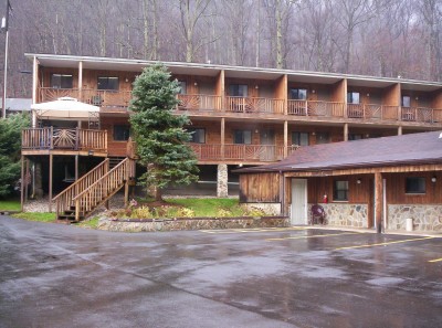 The Four Seasons Lodge-泳池
