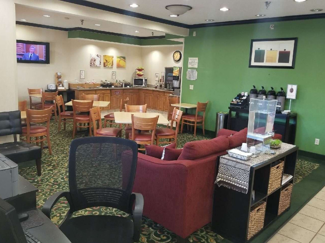 AmericInn by Wyndham Hudson主图