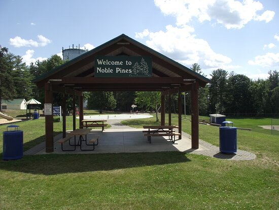 Noble Pines Park景点图片