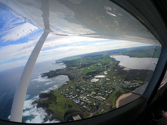 Skydive 12 Apostles-坎贝尔港必去景点