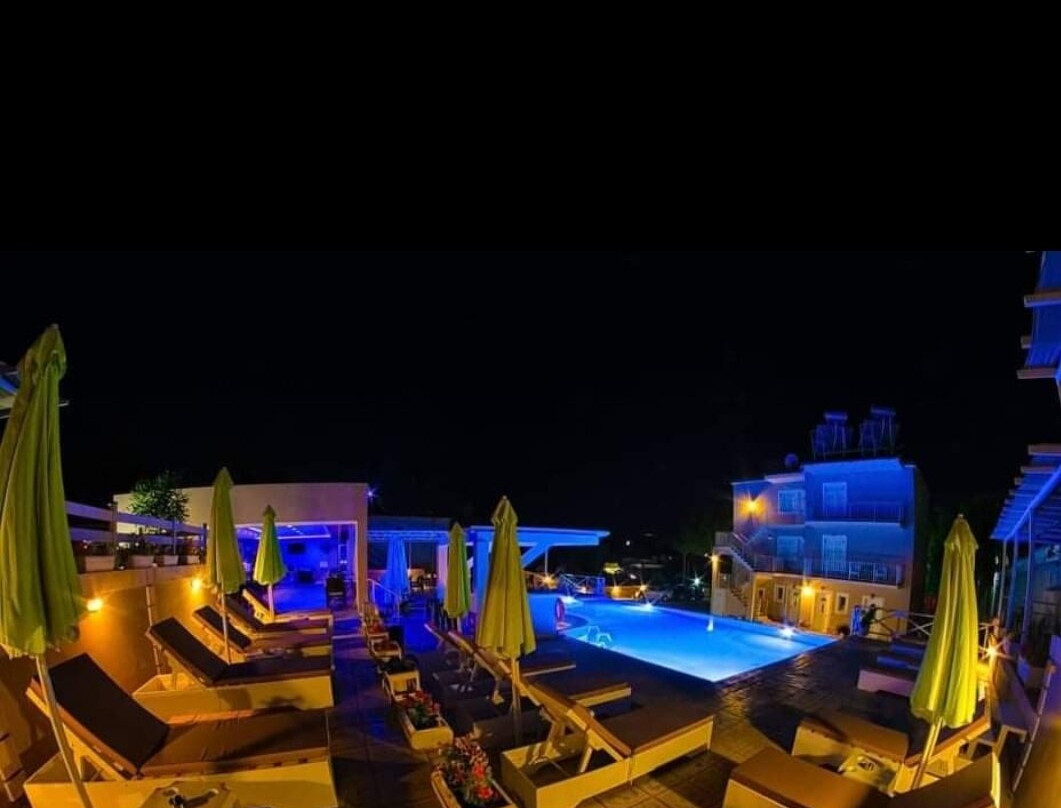 Kouros Apartments