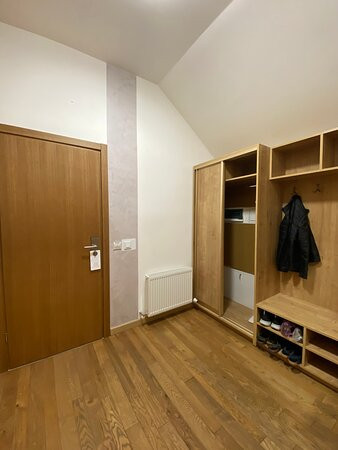 Verhovel Hotel主图