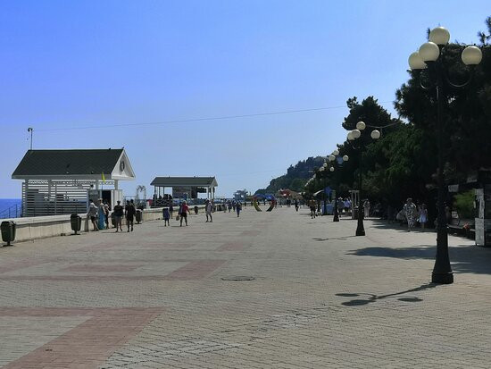 Alushta Embankment-阿卢什塔必去景点