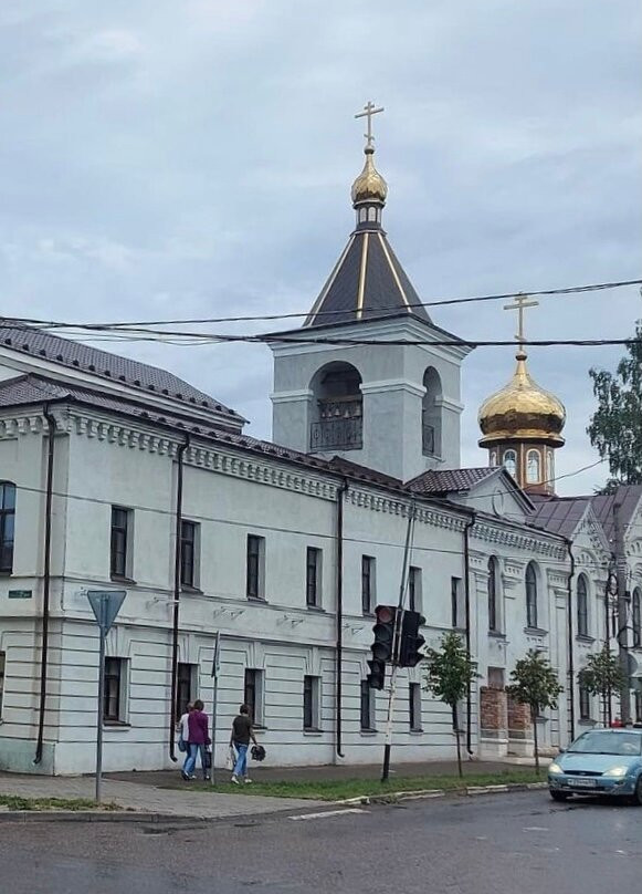 Tserkov' Smolenskoy Ikony Bozhiyey Materi Pri Yeparkhial'nom Uchilishche景点图片