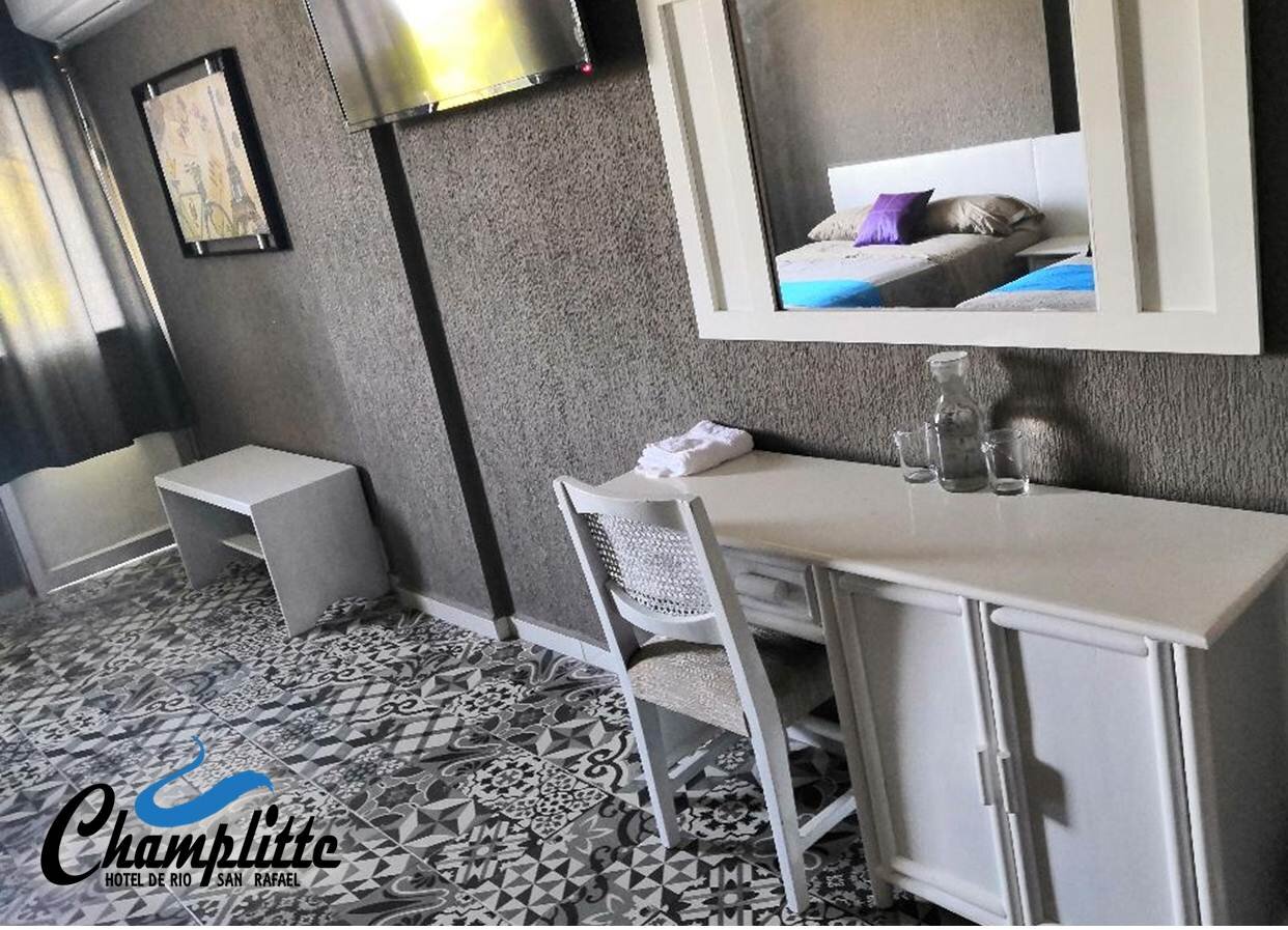 Hotel Champlitte-客卧