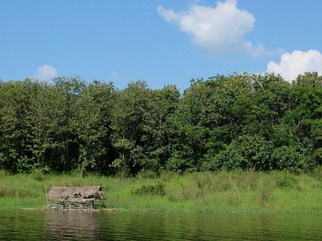 Huai Krathing Reservoir景点图片