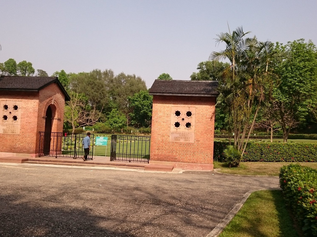Chittagong Commonwealth War Cemetery景点图片