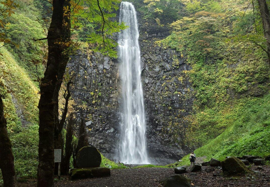 酒田市旅游景点-Tamasudare Fall