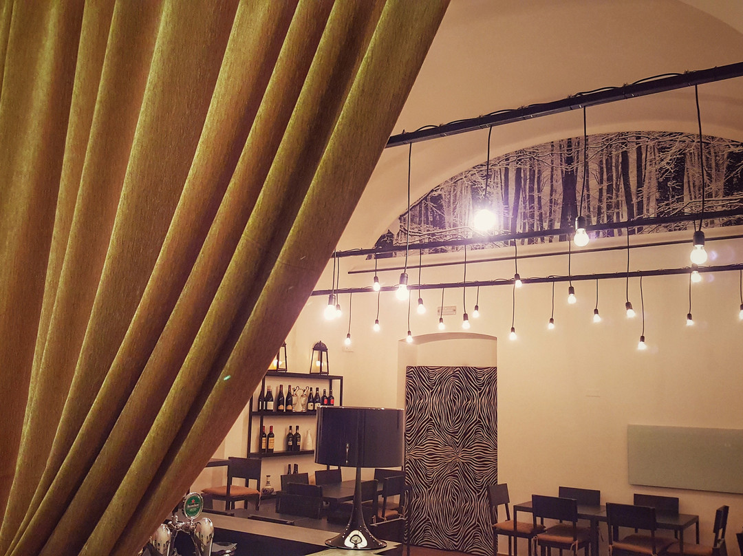 Hysteria - Salad & Pizza主图