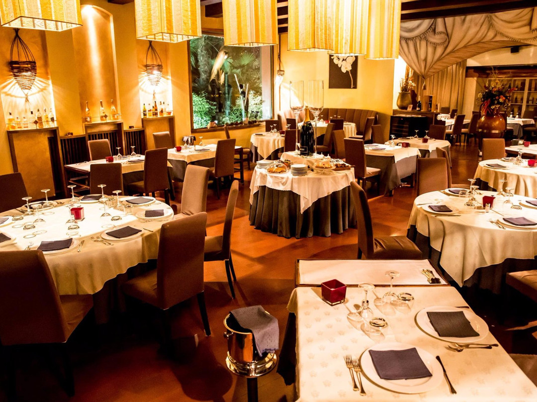 LANGOLO - RISTORANTE LE ROTONDE